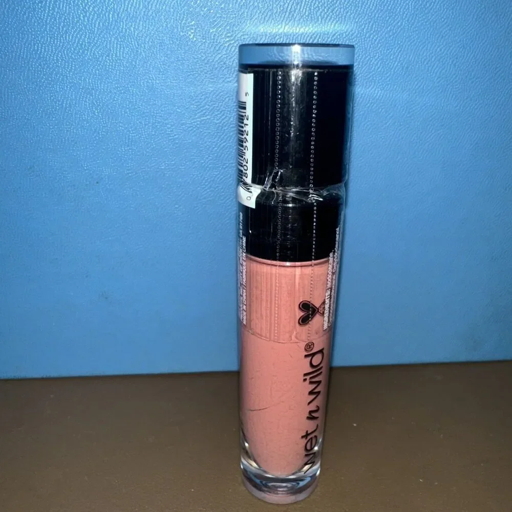 Wet n Wild Nudist Peach 921B MegaLast Liquid Catsuit Matte Lipstick, new selaed
